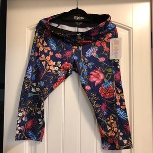 LuLaRoe Jade Crop workout pants